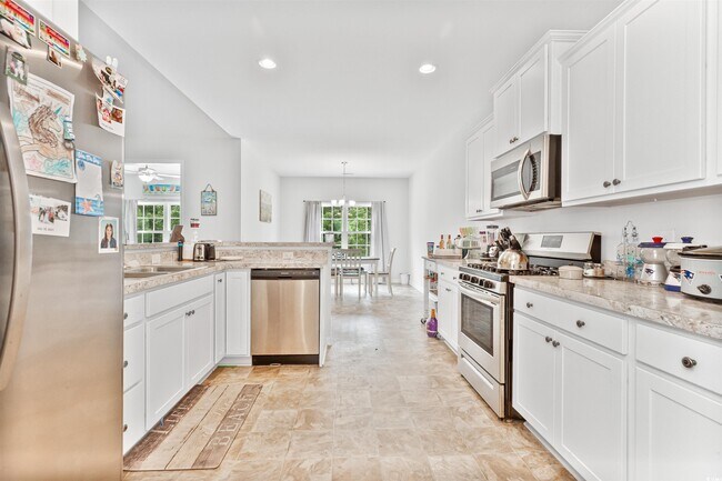 Building Photo - 840 Windsor Rose Dr