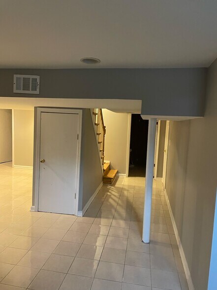 Basement - 3403 Aberdeen St