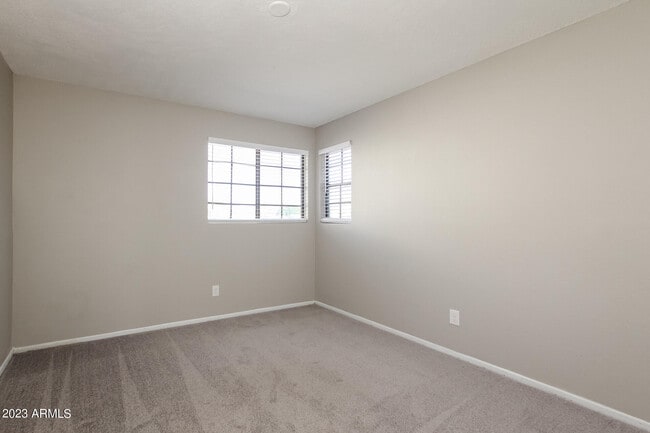 Building Photo - 5322 W Riviera Dr