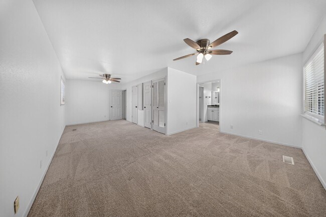 Building Photo - 5715 E 64th St