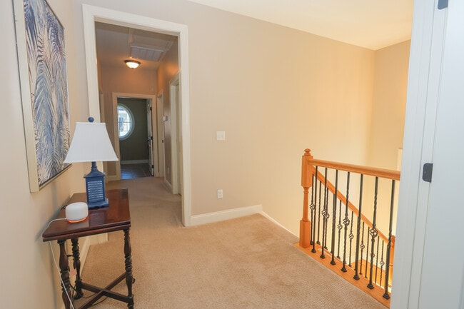 Building Photo - 504 Village Walk Ln