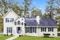 Building Photo - 3 Bedroom Pet-Friendly Home in Douglasville, GA with Main Street Renewal