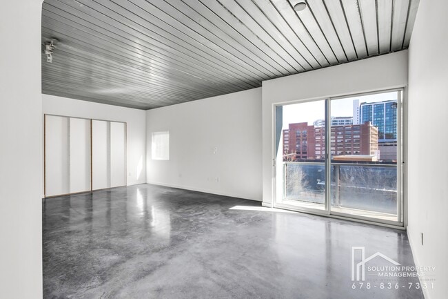 Building Photo - 620 Glen Iris Dr NE