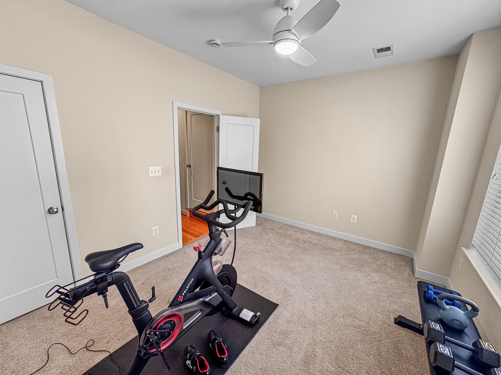 Building Photo - 5610 45th Ave