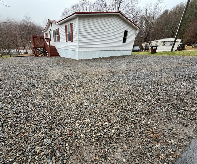 Building Photo - 54 Windy Hill Rd