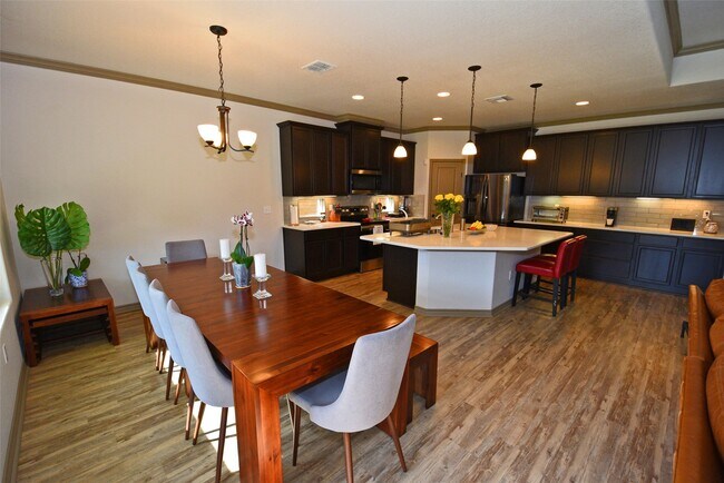 Building Photo - 8158 Luz de Luna St