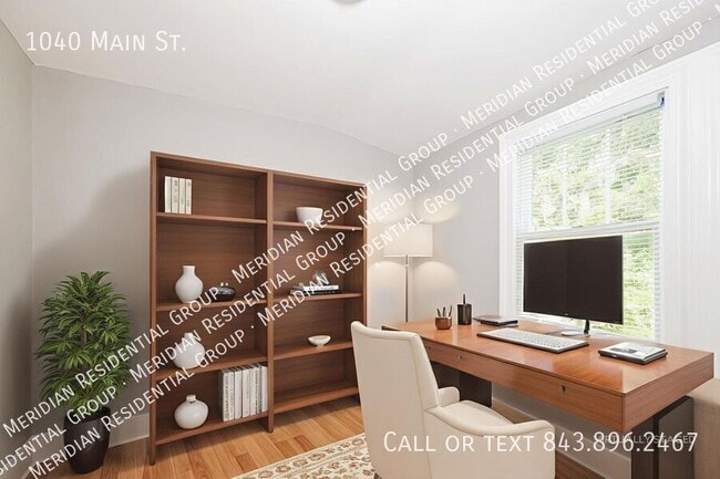 Building Photo - 1040 Main St