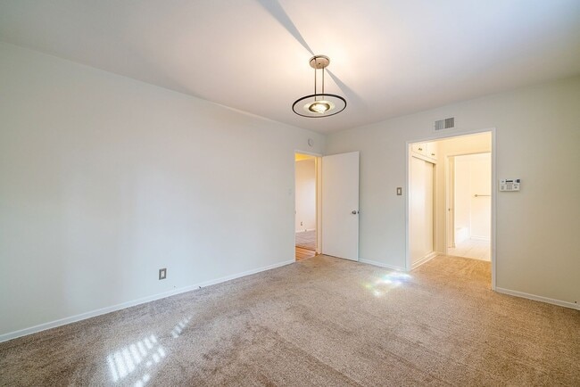 Building Photo - Beautiful Rancho Palos Verdes Home