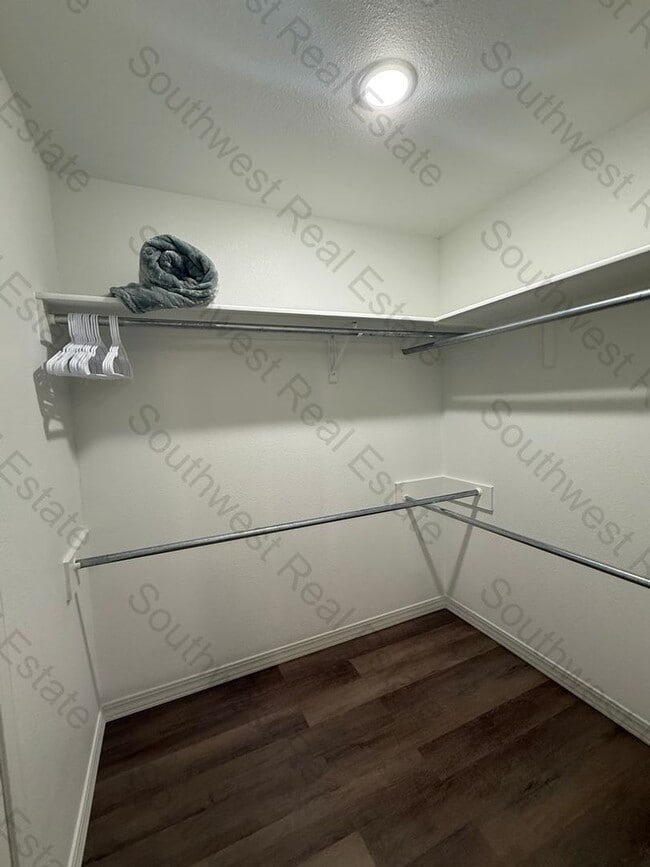 Building Photo - 2105 Bobwhite Ct
