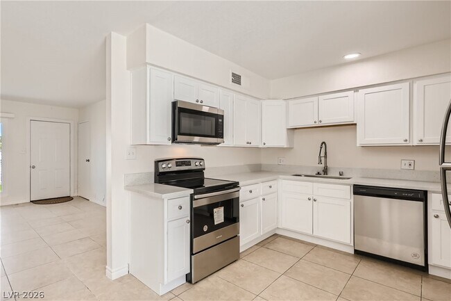 Building Photo - 4820 Marnell Dr