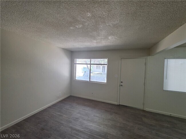 Building Photo - 304 Orland St