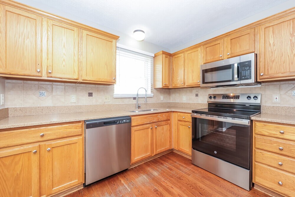 Building Photo - 3423 Ravenel Ct