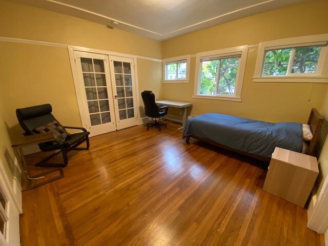 Building Photo - 2615 Regent St