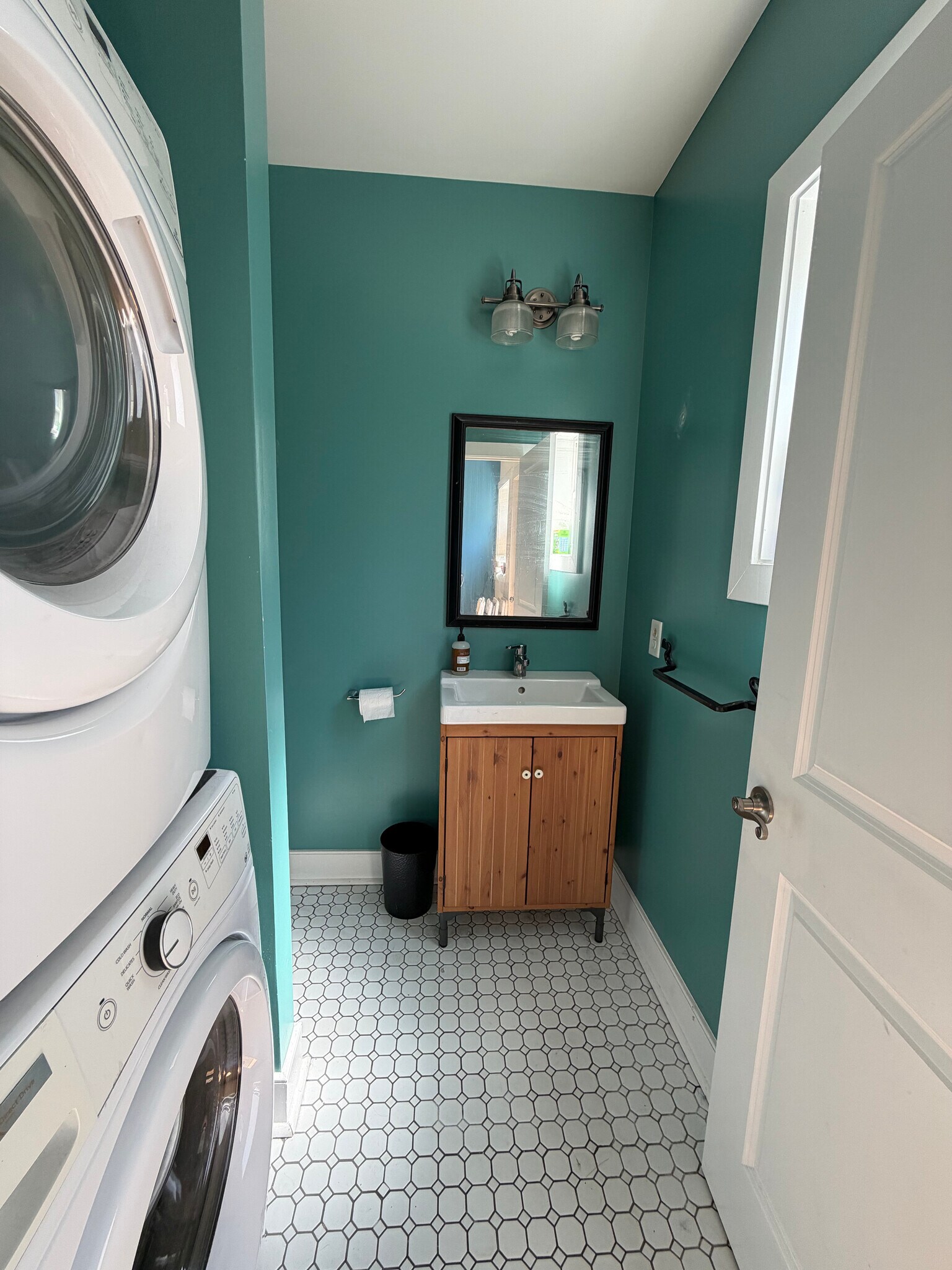 Building Photo - 3034 Baltz St