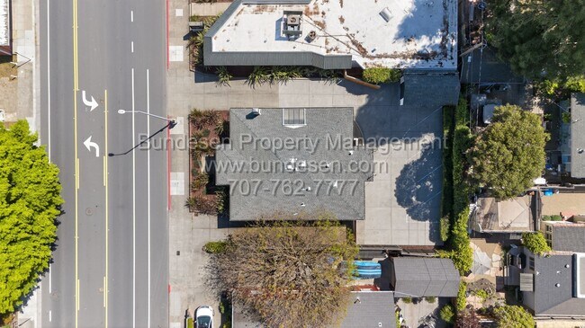 Building Photo - 612 Petaluma Blvd S