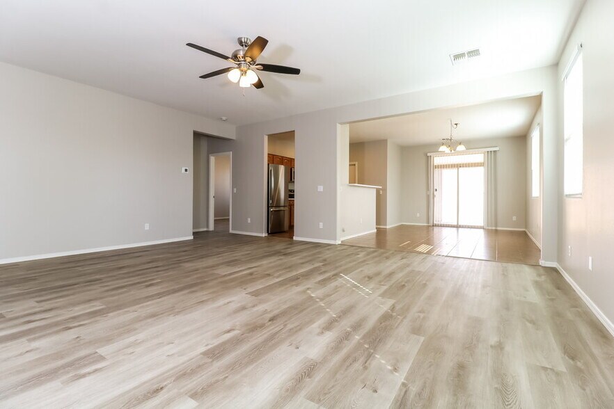 Building Photo - 7316 W Glass Ln