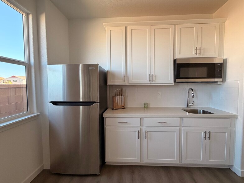 Building Photo - 5418 Grand Marina Way
