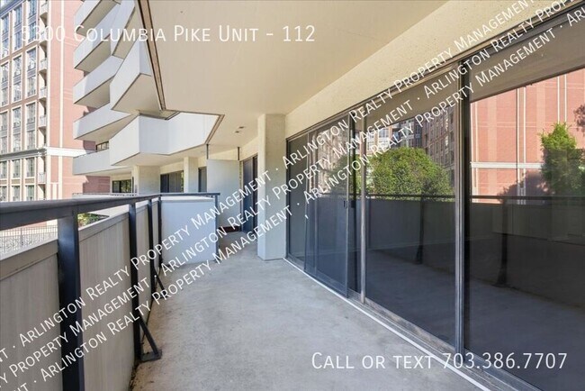 Building Photo - 5300 Columbia Pike