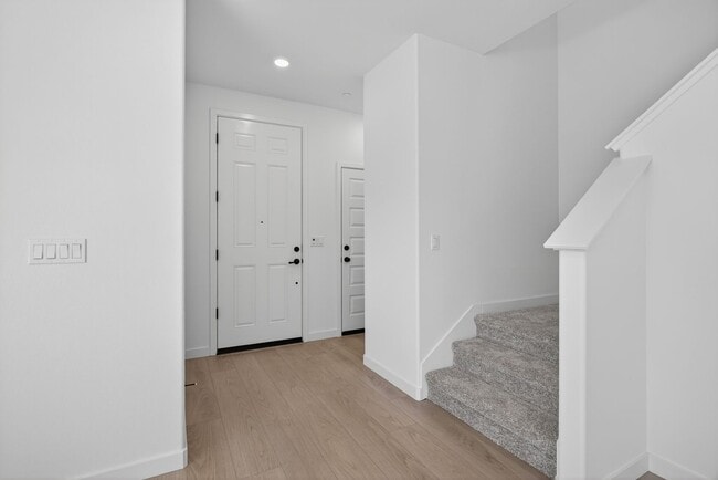 Building Photo - Brand New 4br Home - Waterways at Westlake