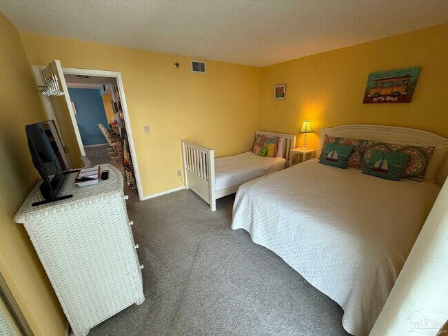 Building Photo - 1200 Fort Pickens Rd