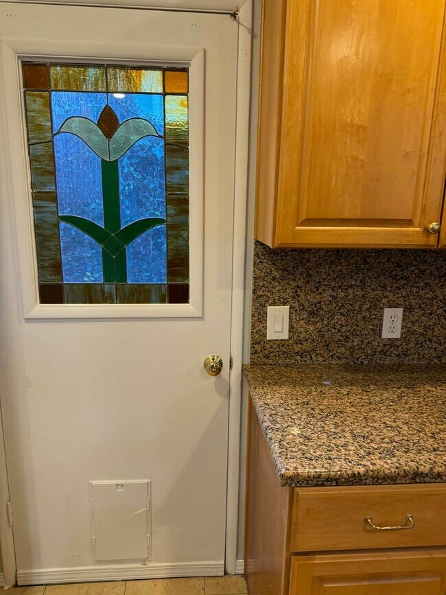 Building Photo - Stunning Single-Story Granada Hills Pool Home | 3 Bed | 2 Bath | 2,500 Sq Ft