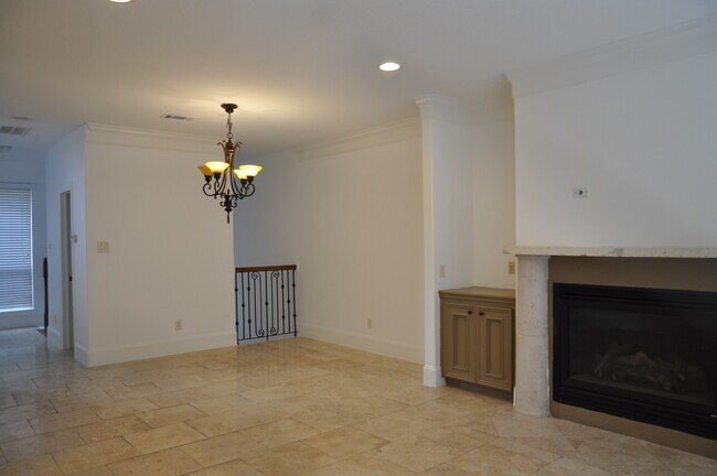 Building Photo - 5922 Burgoyne Dr.