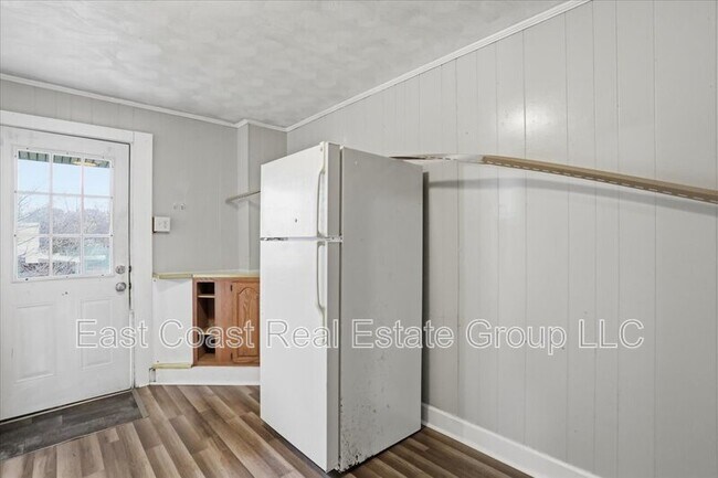 Building Photo - 834 W Washington St