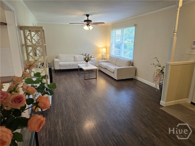 Building Photo - 5014 Spartan Dr