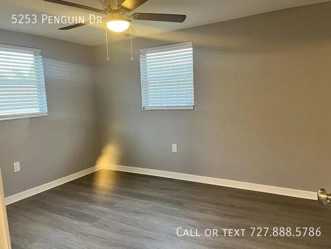 Building Photo - 5253 Penguin Dr