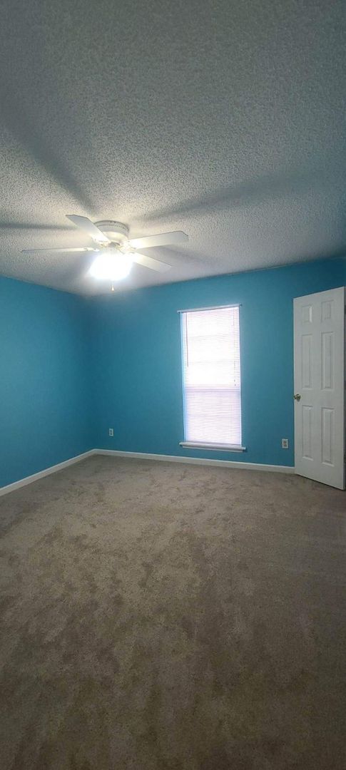 Building Photo - 3835 Cross Creek Trail