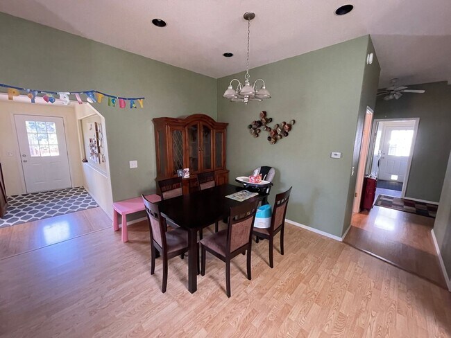 Building Photo - Lovely 3 Bedroom, 2 bath Home with 2 Car Garage and Partial Water View! Pet Friendly!