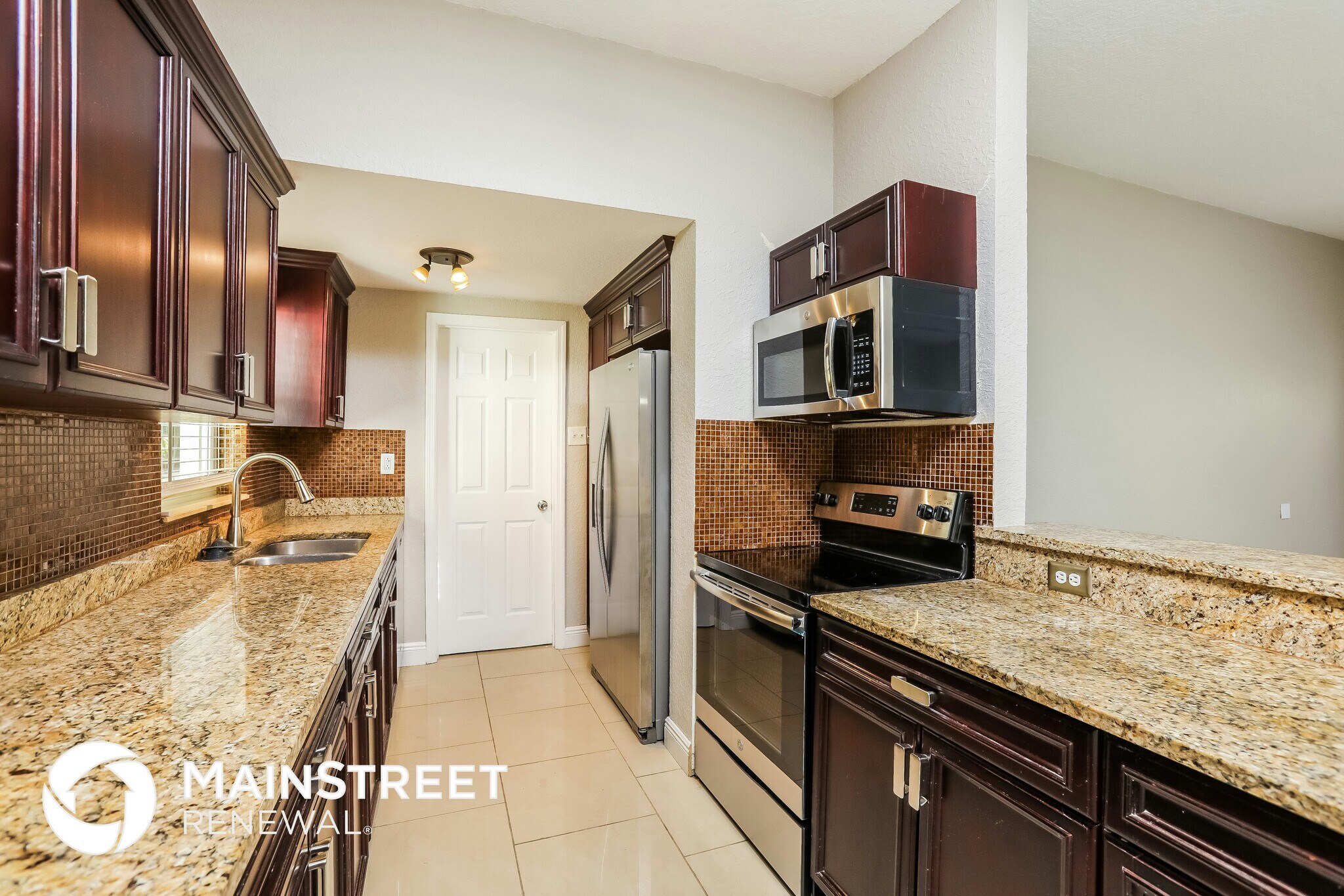 Building Photo - 1123 Suncrest Dr