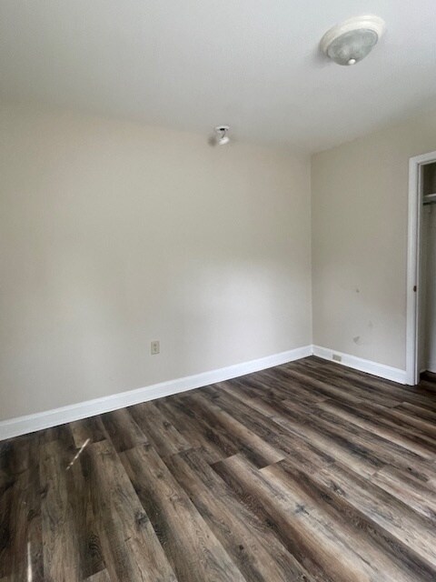 Building Photo - 2-bedroom 1 Bathroom