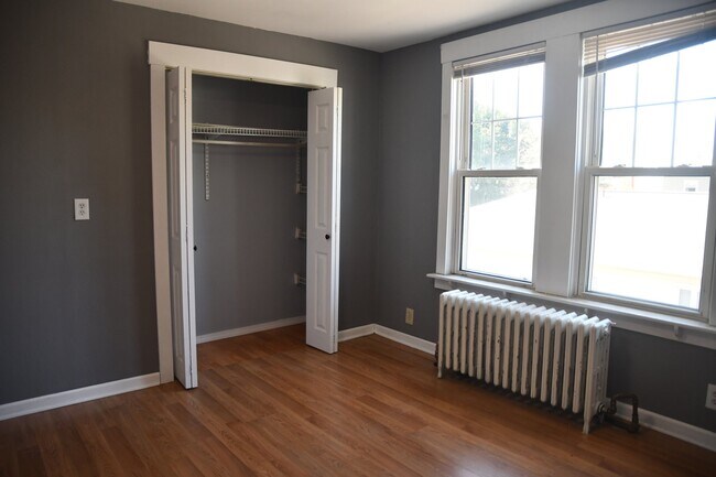 Building Photo - 335 Harlem Ave