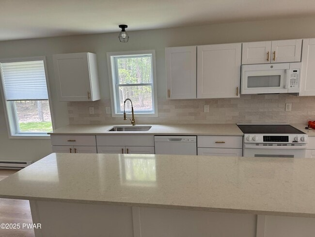 Building Photo - 125 Cobblestone Dr