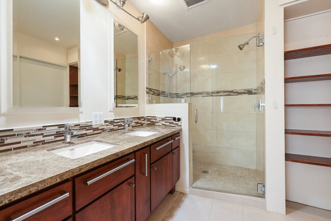 Building Photo - 741 Danica Pl