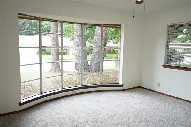 Building Photo - 3905 Glenbrook Dr