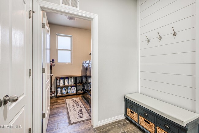 Building Photo - 1621 Sam Dominguez St