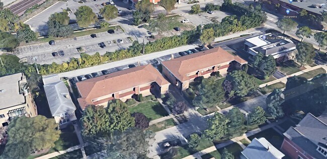 Building Photo - 13 N Clifton Ave