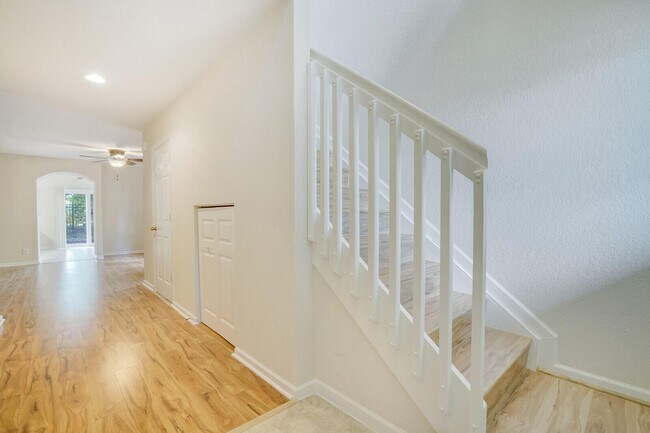 Building Photo - 785 Imperial Lake Rd