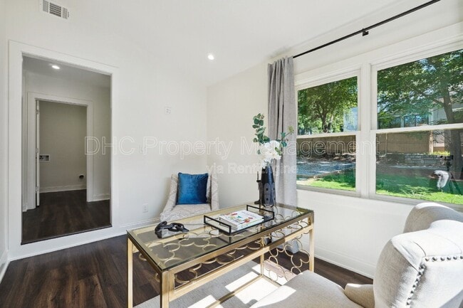 Building Photo - 738 Highland Ave NE