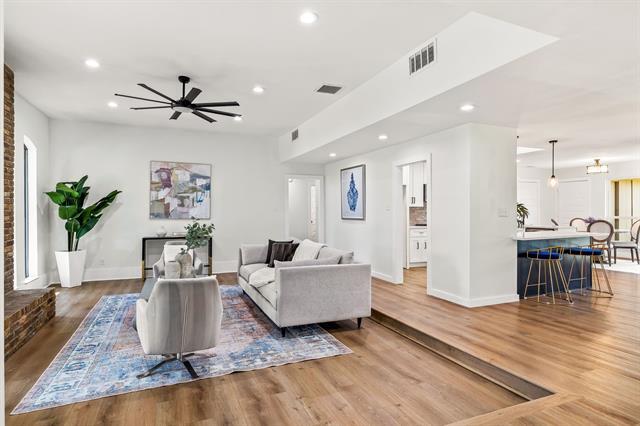 Building Photo - 2205 Timberwood