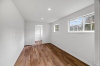 Building Photo - 620 2nd St E