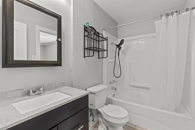 Building Photo - 300 Shadow Ridge Dr