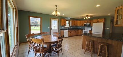 Building Photo - 7321 Bowers Rd