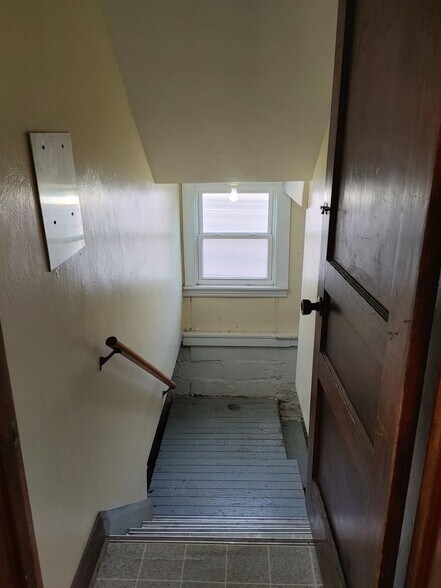 Building Photo - 499 21st St