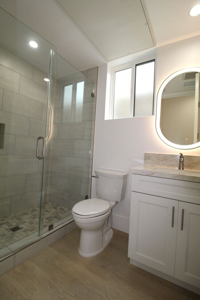 Building Photo - Oxnard Shores: Huge Rooftop Deck w/Ocean Views!