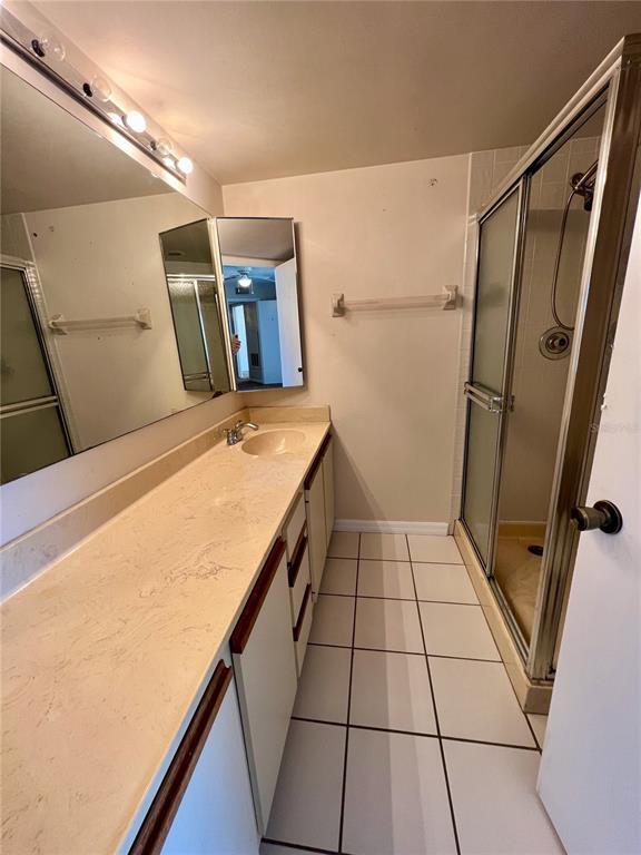 Building Photo - 2946 Tangerine Ct