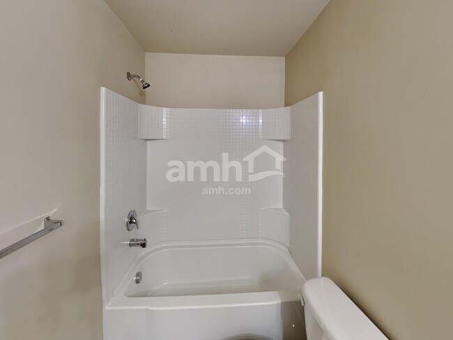 Building Photo - 1040 Fulman Rd