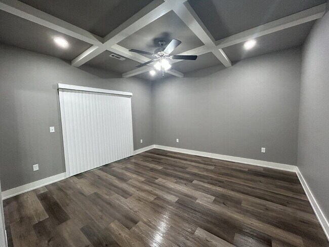 Building Photo - 2602 N Ward Dr